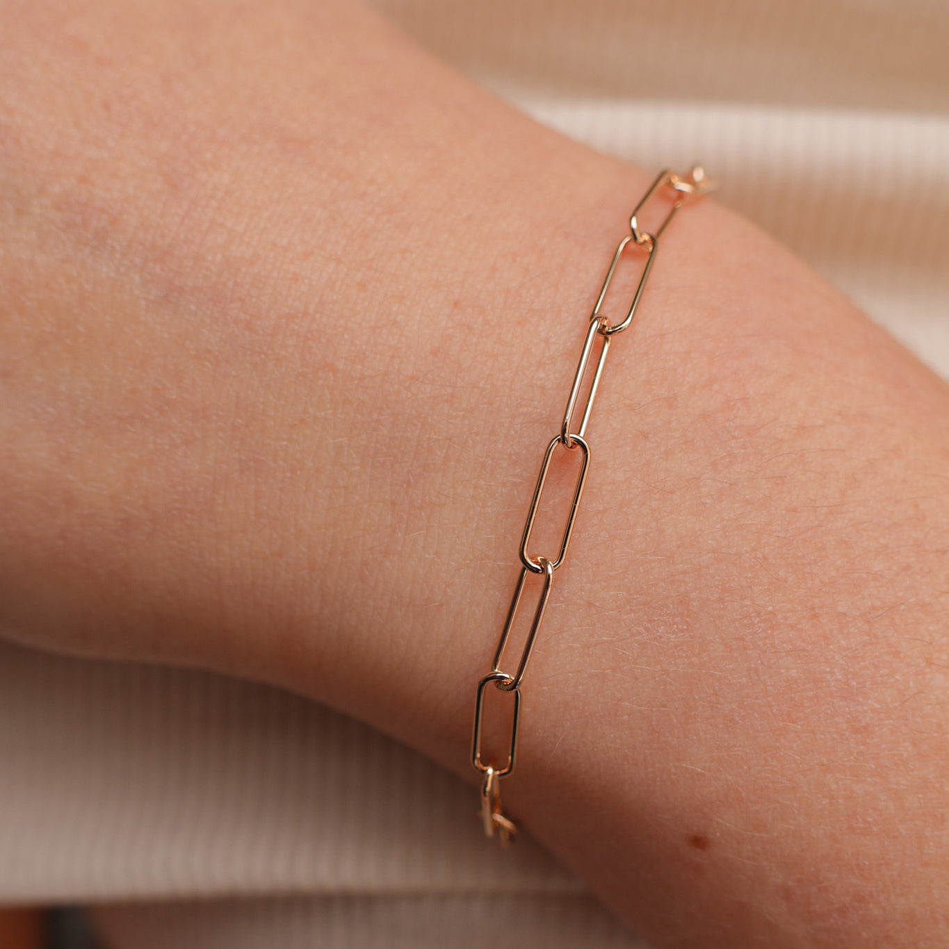 Dara bracelet 18cm paperclip mesh gold-plated