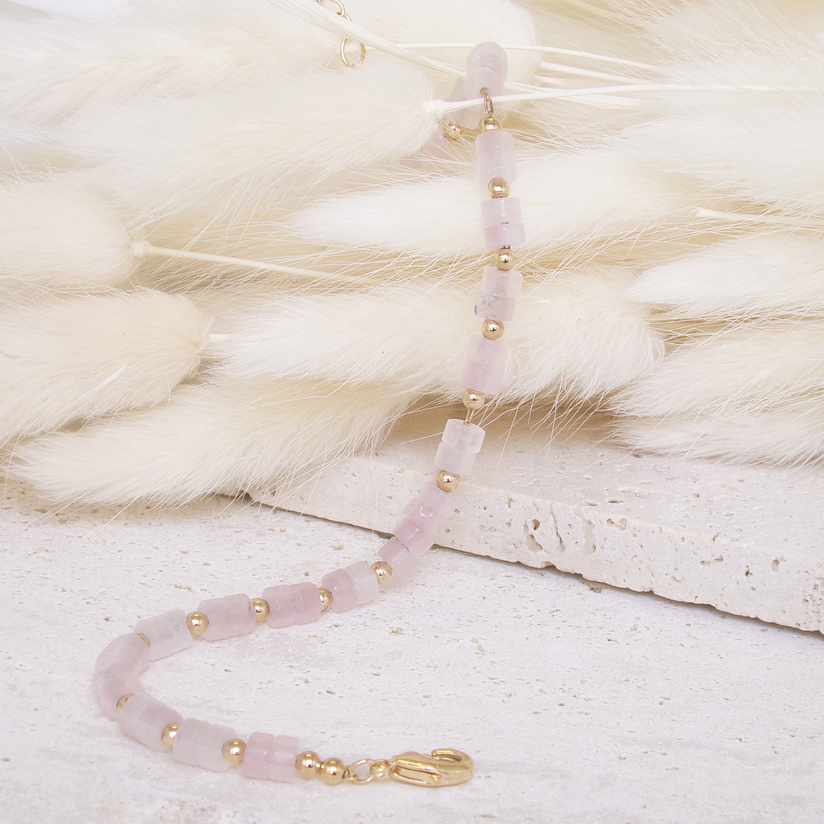 Gaia bracelet rose quartz beads gold-plated