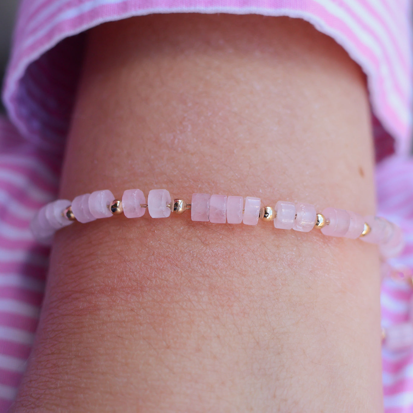 Gaia bracelet rose quartz beads gold-plated