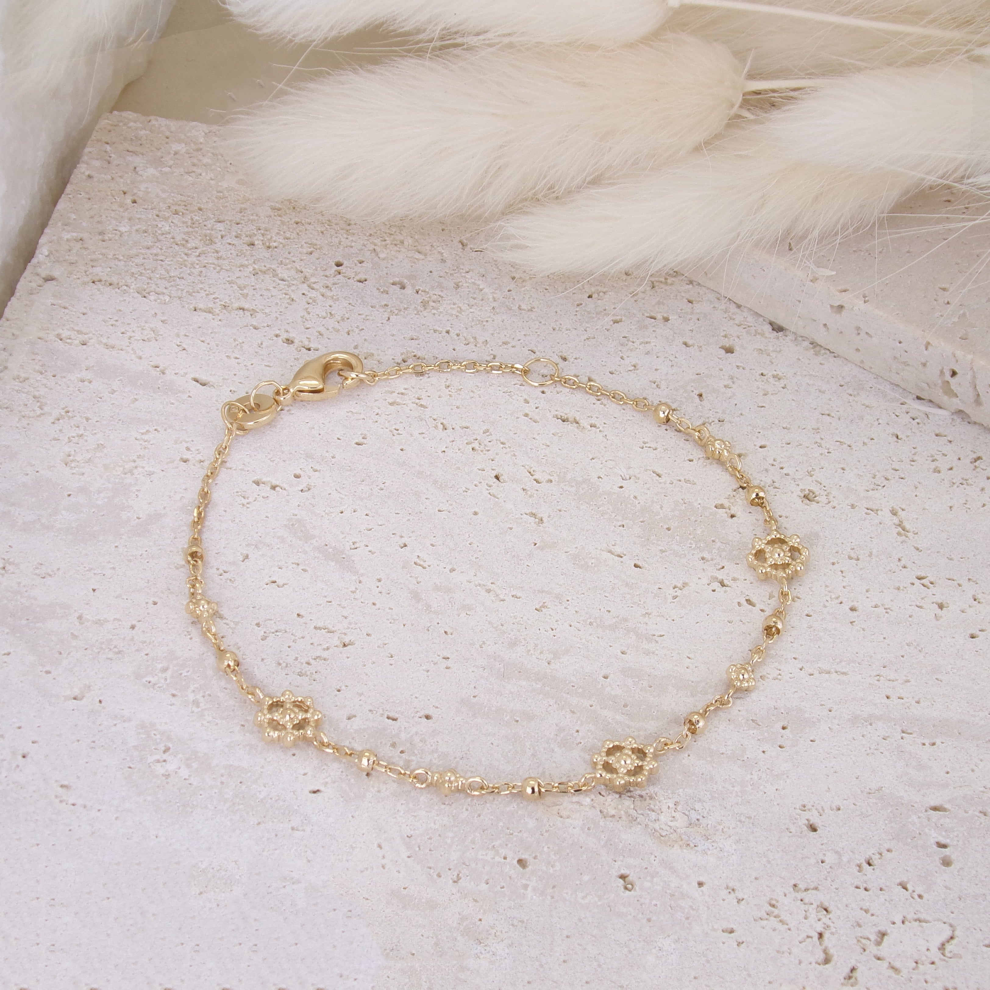 Zuri bracelet 18cm flower tassel gold-plated
