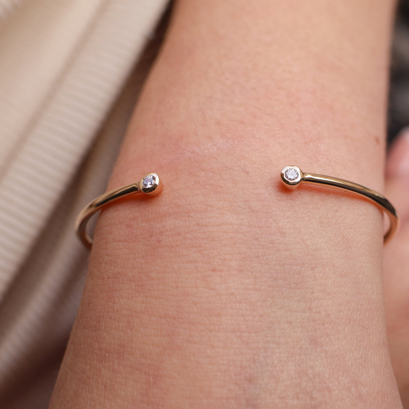 Misaki open bangle bracelet with zircons gold-plated