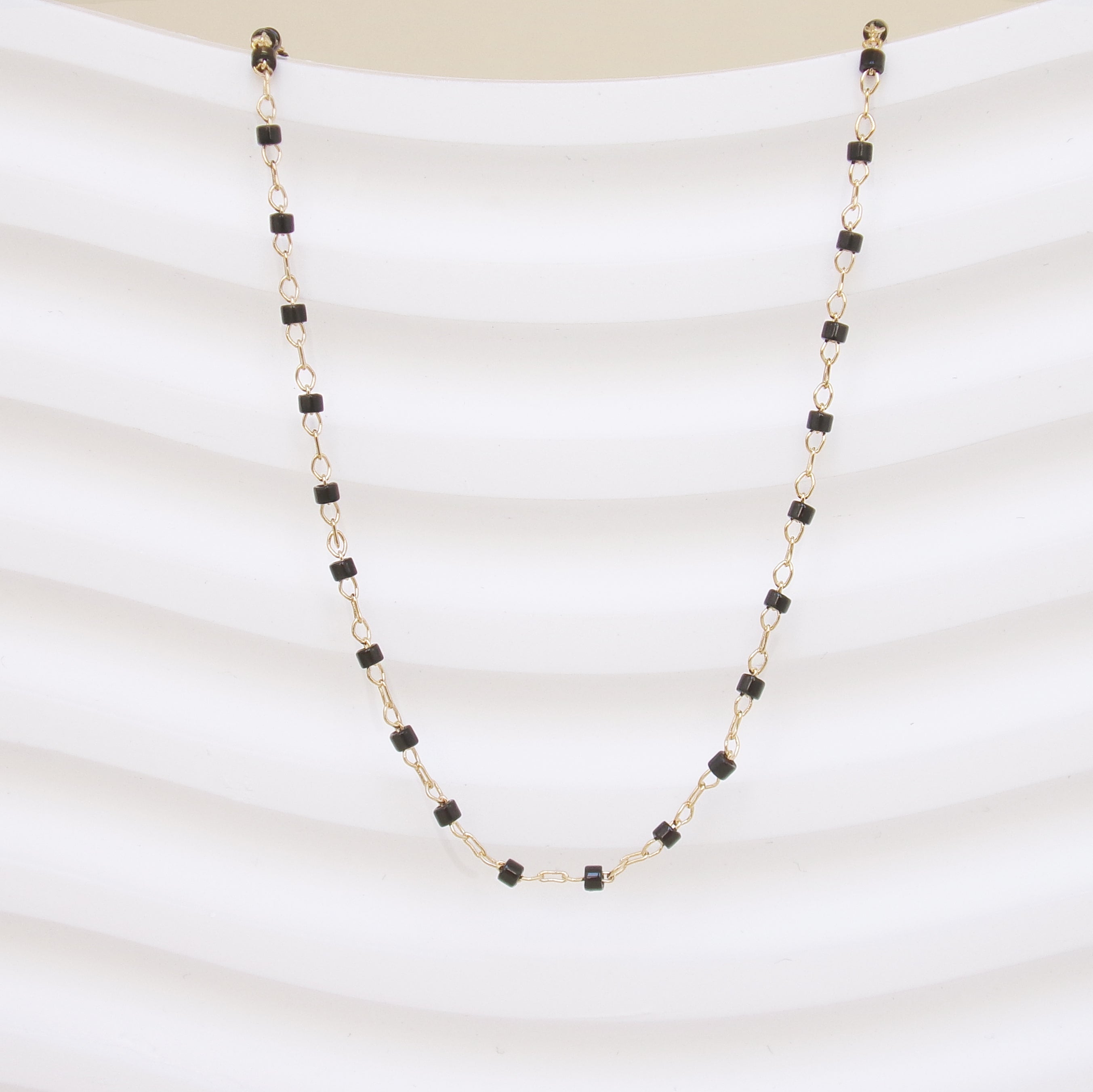 Amaya chain black Miyuki beads gold-plated