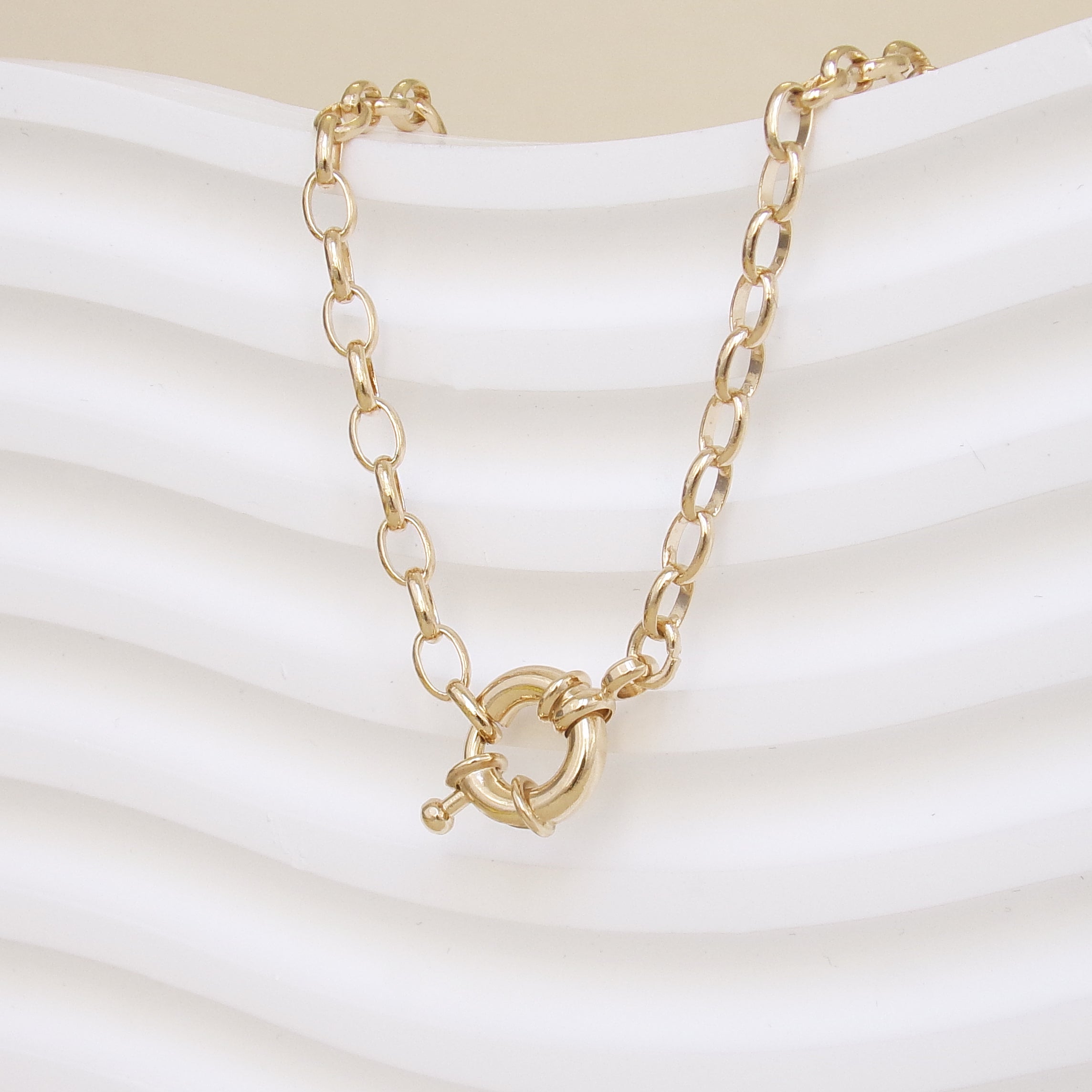 Yuna necklace wide mesh marine clasp gold plated
