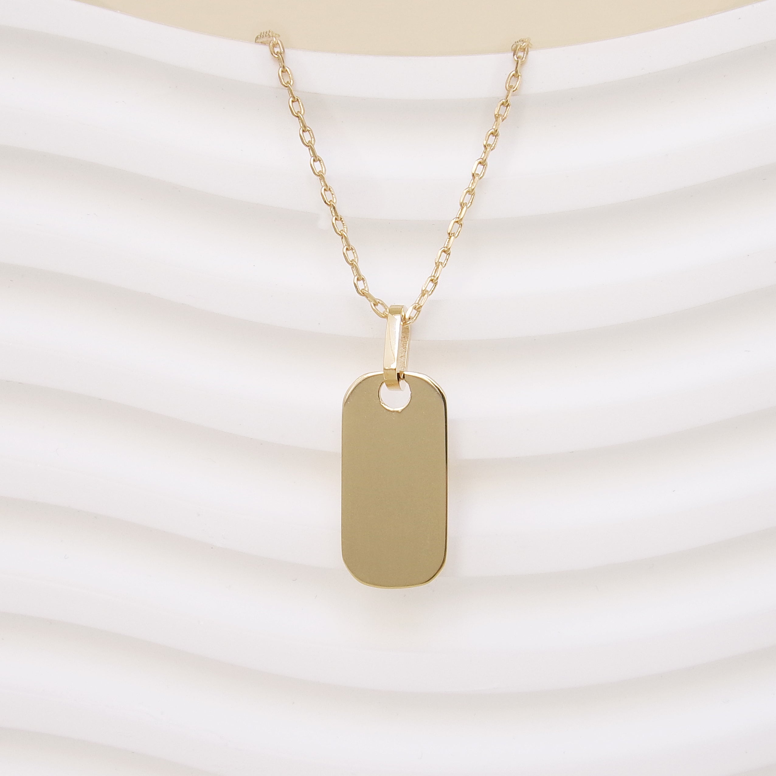Chain Mirella necklace with rectangular medal to engrave gold-plated