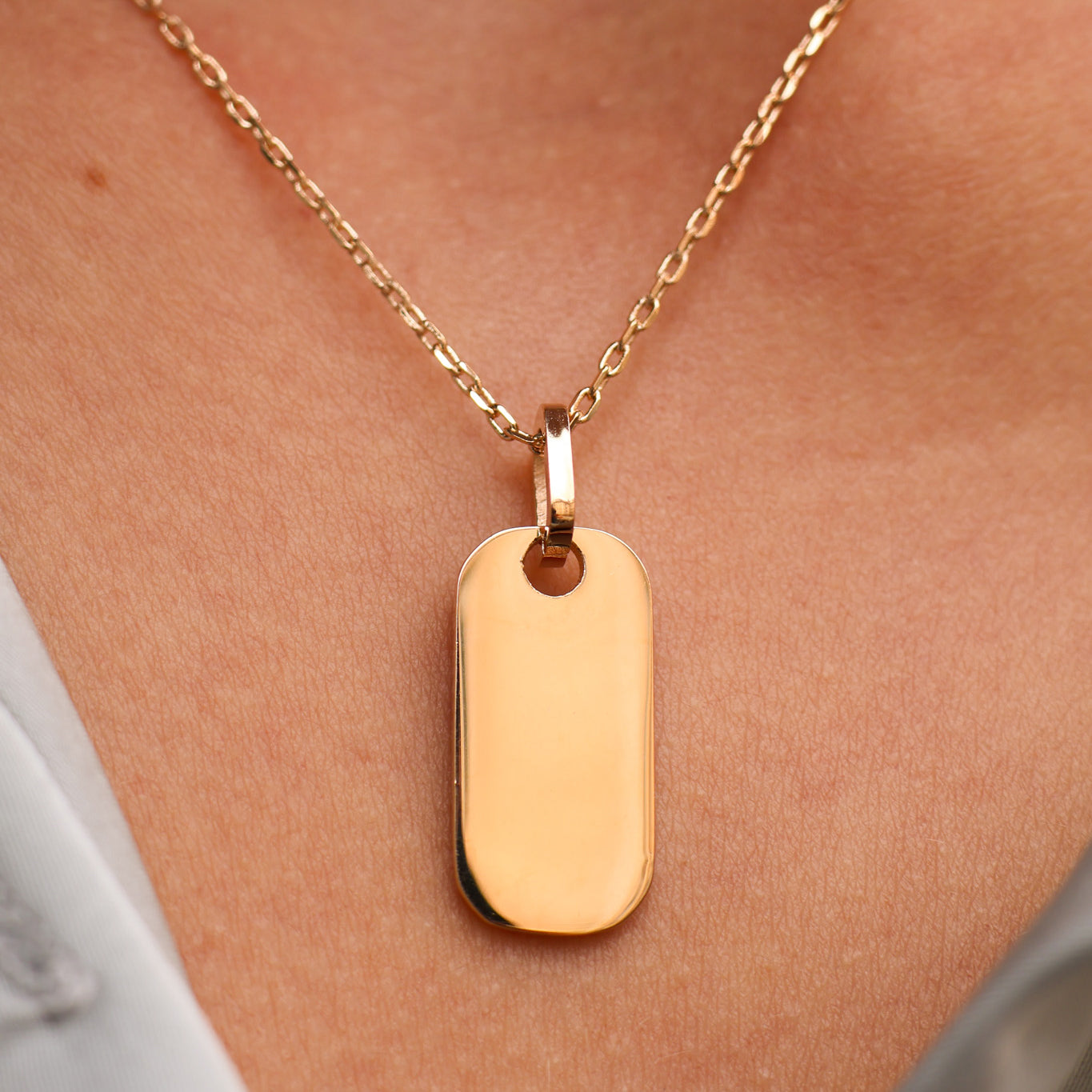 Chain Mirella necklace with rectangular medal to engrave gold-plated