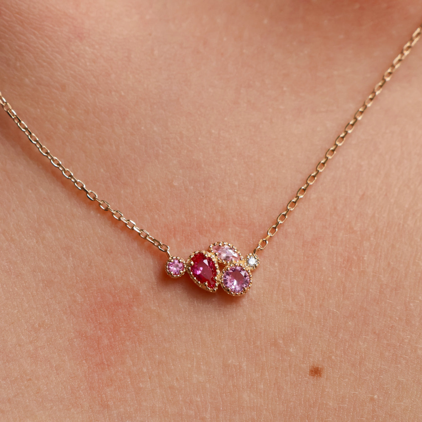 Anya necklace pink zircons gold-plated