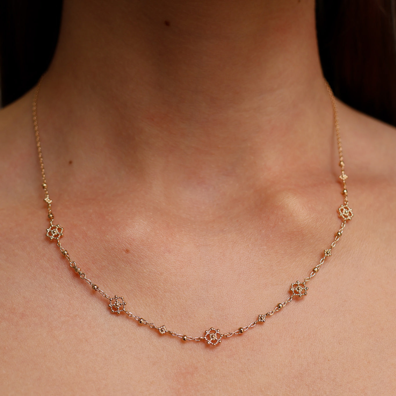Gold-plated flower tassel Zuri necklace