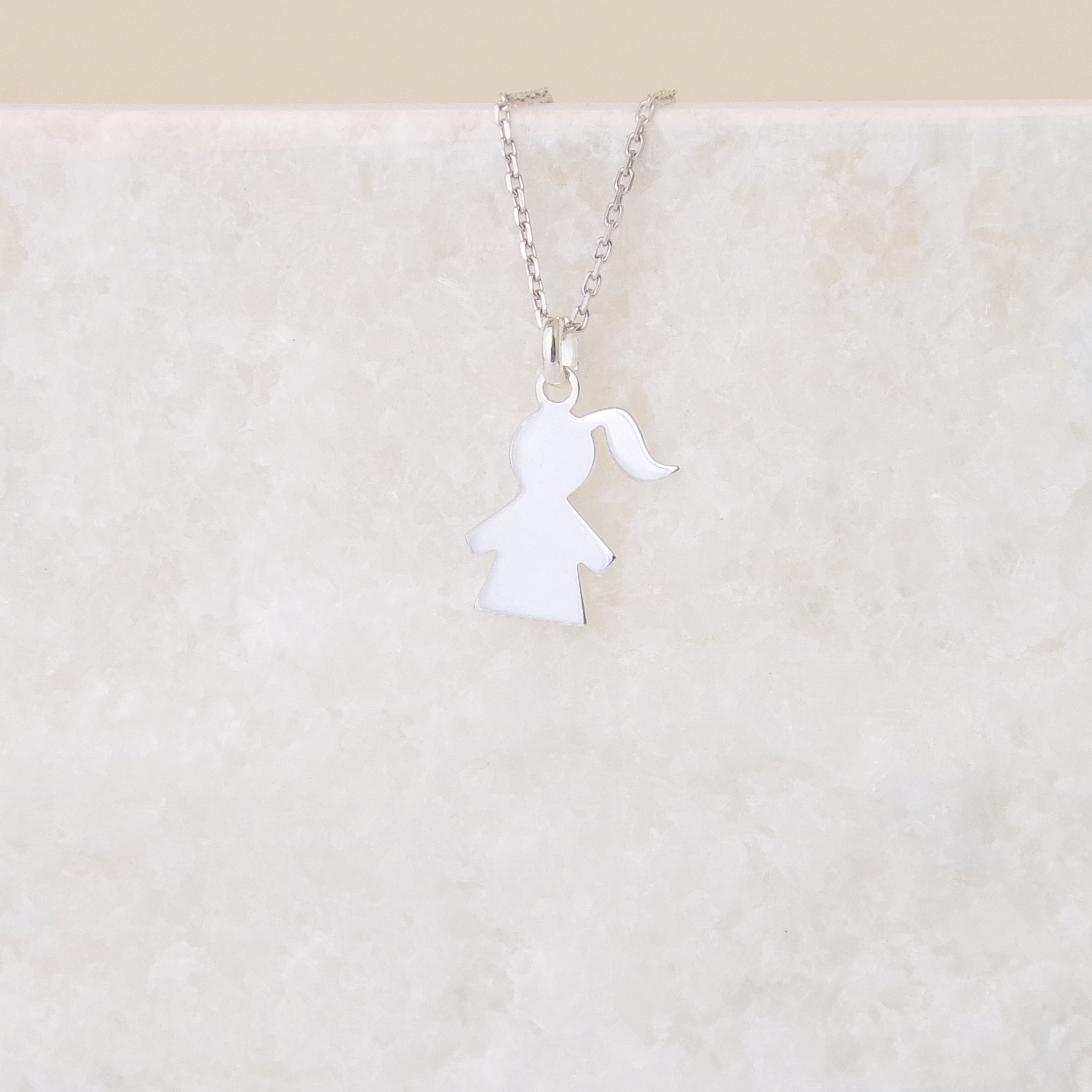 Pendentif silhouette Fille 17 mm argent à graver