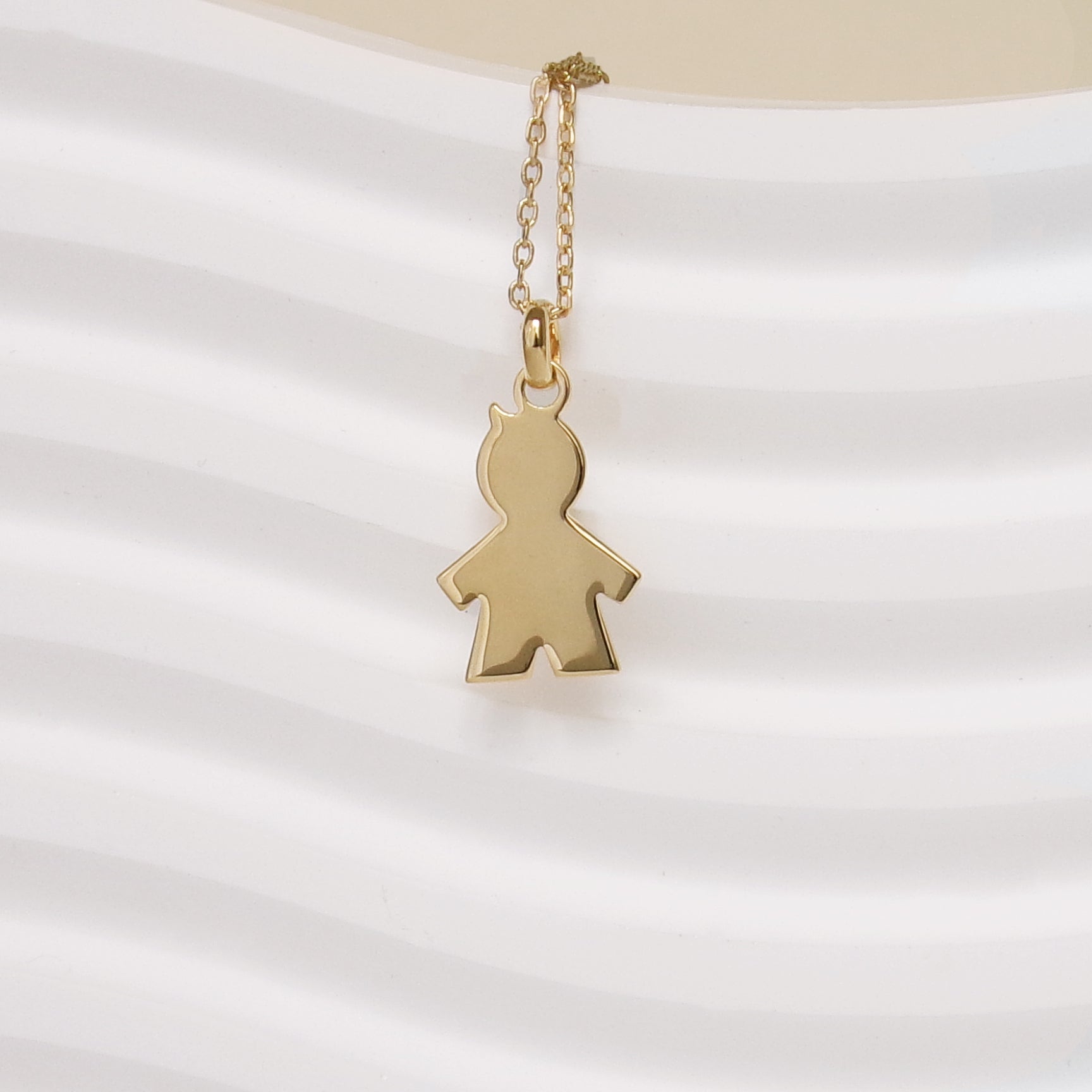 Pendentif silhouette Garçon 17mm plaqué or