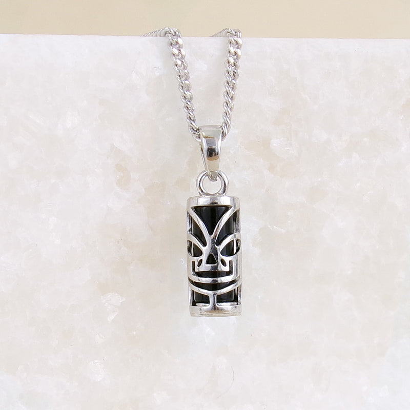Pendentif Tiki Polynésien 5x10mm avec onyx argent