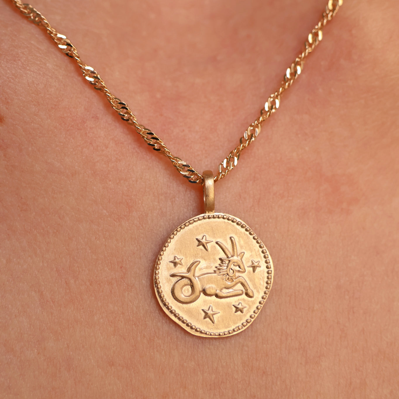 Capricorn astro medal pendant to engrave gold-plated