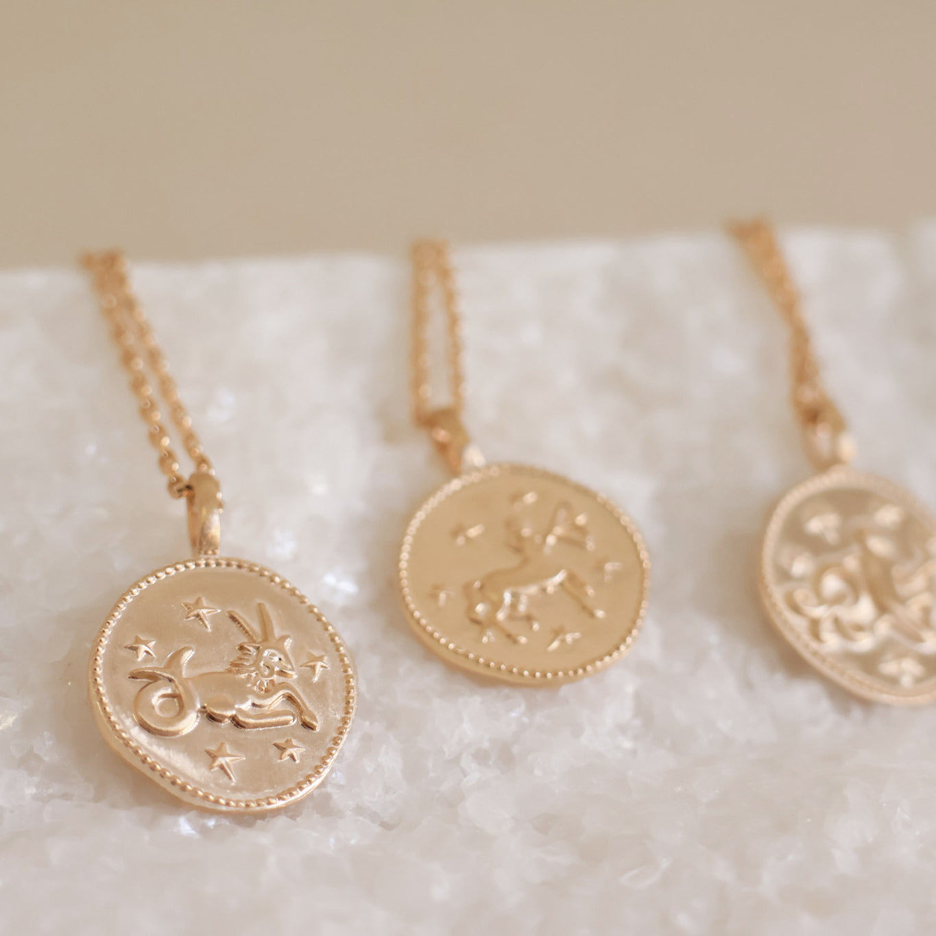 Capricorn astro medal pendant to engrave gold-plated