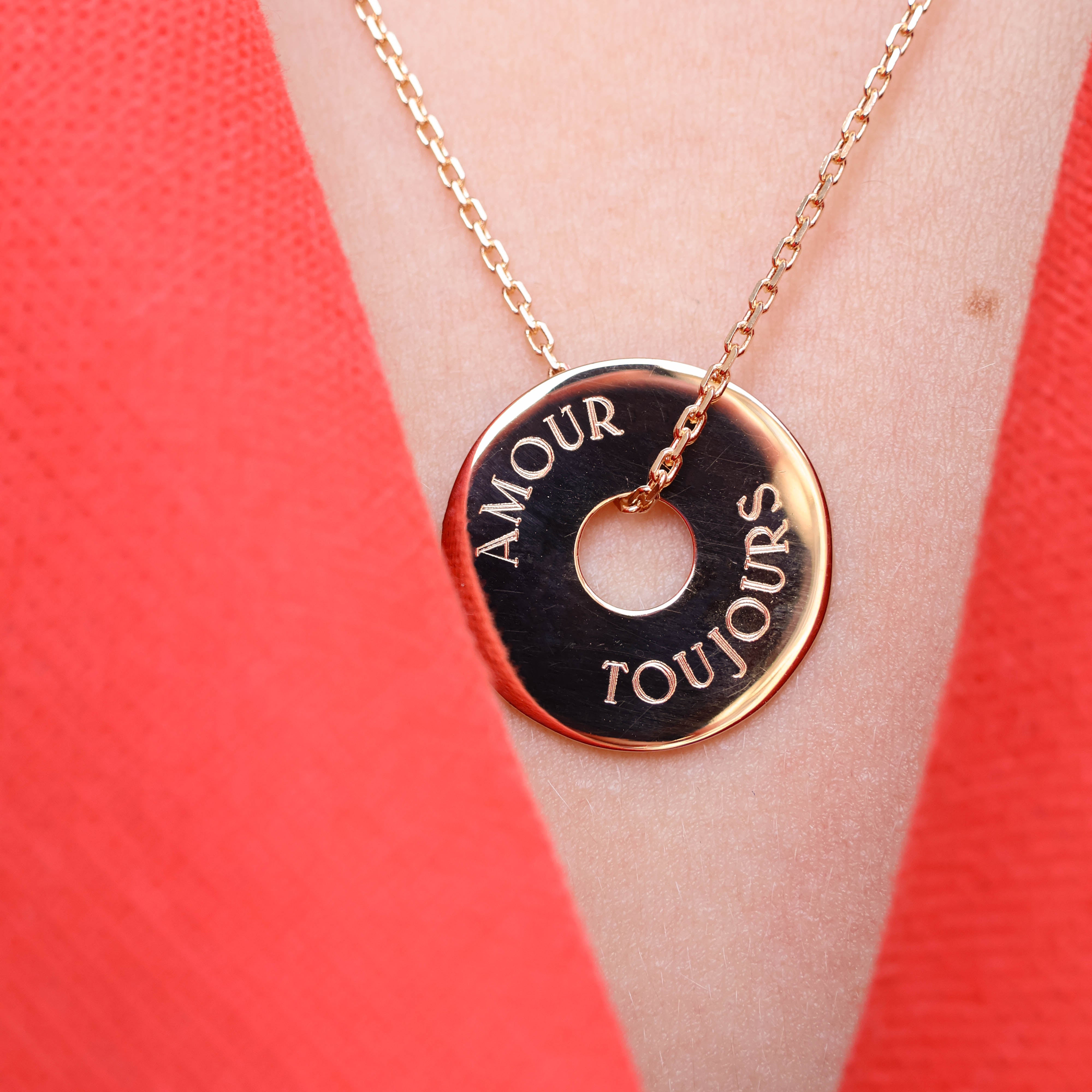 Gold plated 20mm target medal pendant to engrave