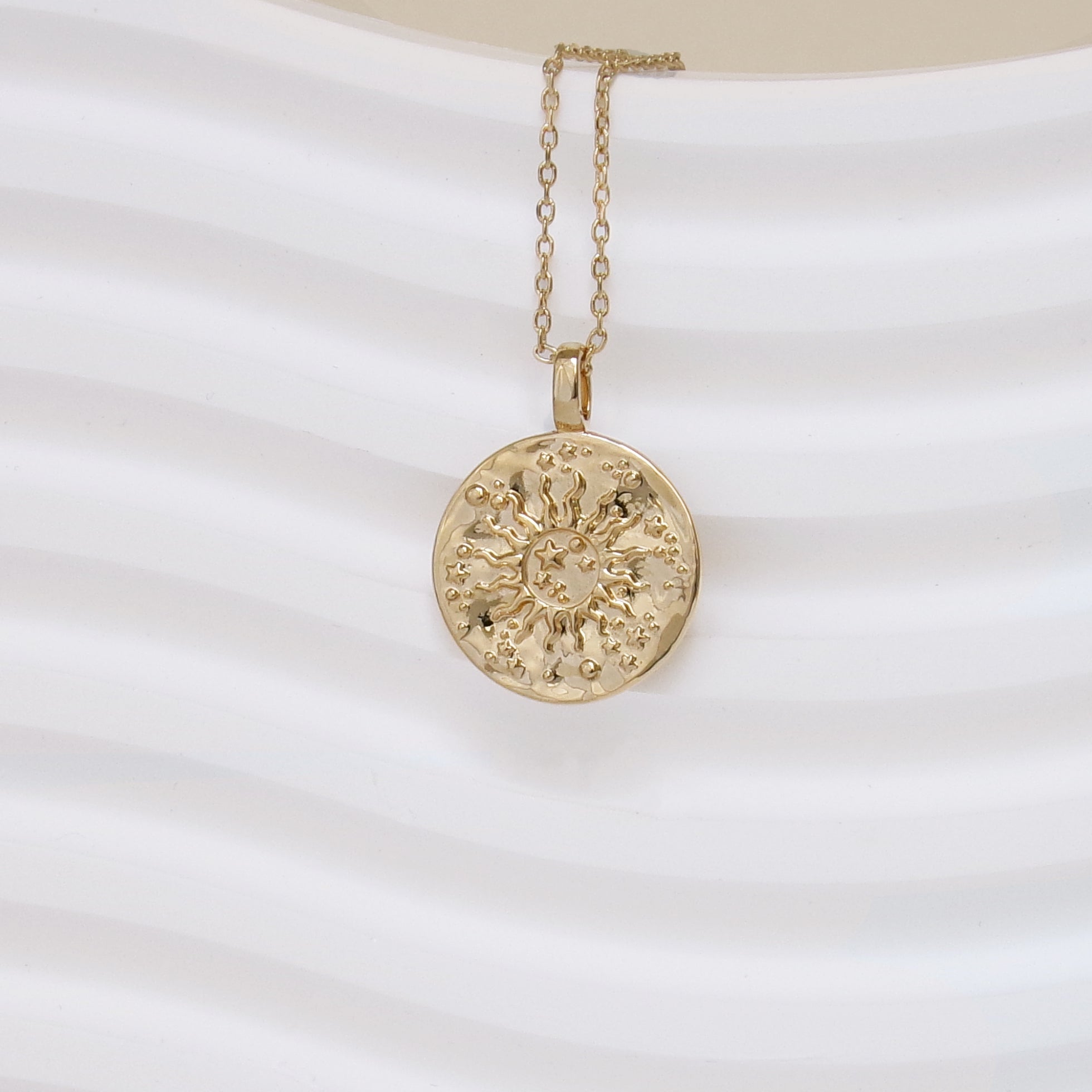 Starry sun medal pendant 18mm gold plated to engrave